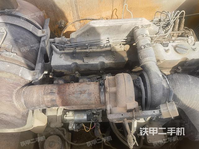 發(fā)動機整體俯視(整機外觀) 發(fā)動機整體俯視(整機外觀)