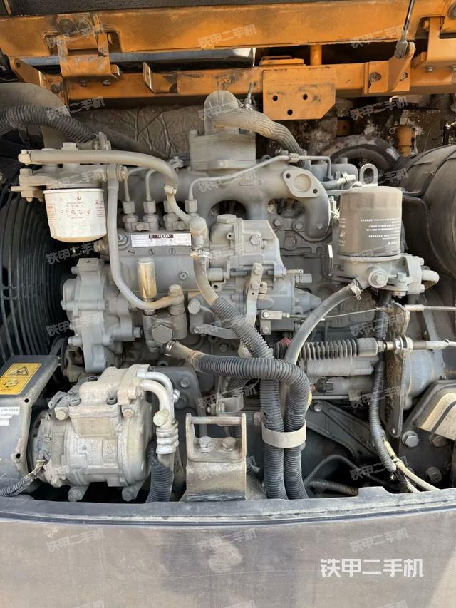 发动机整体俯视(整机外观) 发动机整体俯视(整机外观)