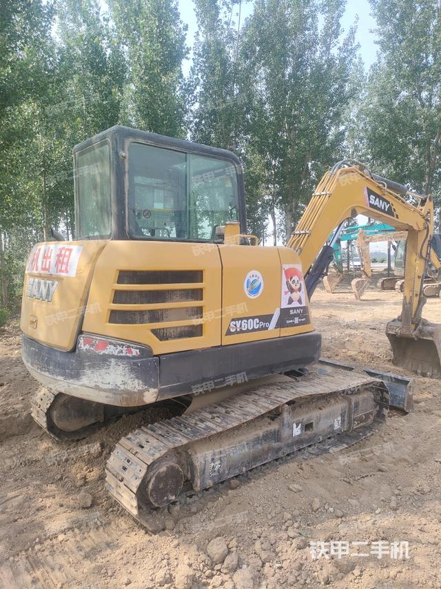 整机右后45°(整机外观) 整机右后45°(整机外观)