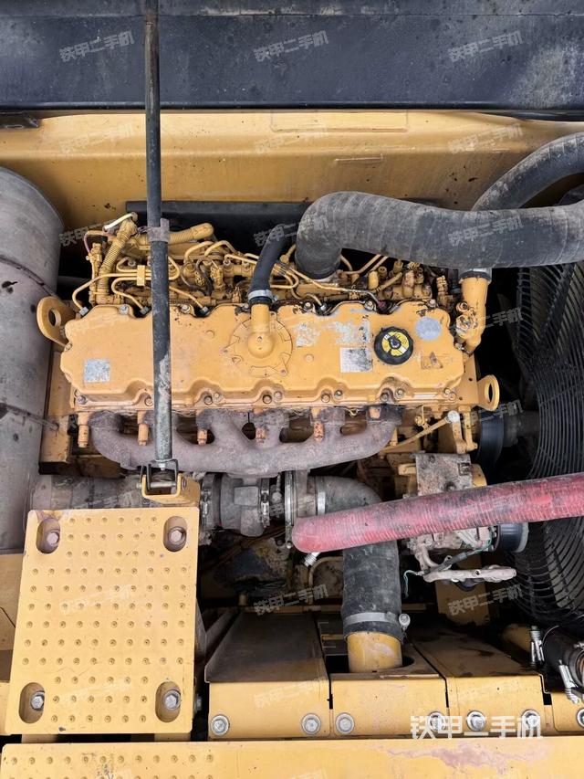 发动机室(上车部件) 发动机室(上车部件)