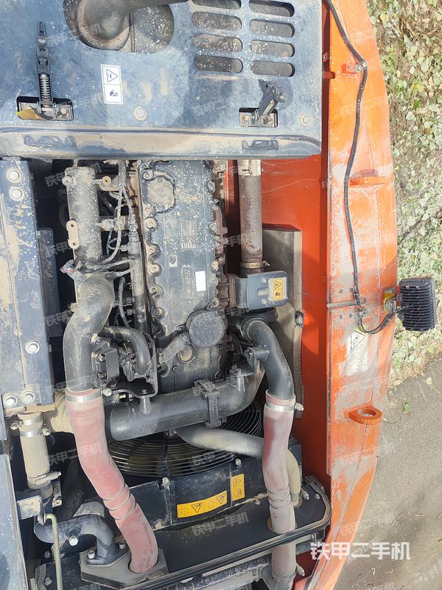 發(fā)動機整體俯視(整機外觀) 發(fā)動機整體俯視(整機外觀)