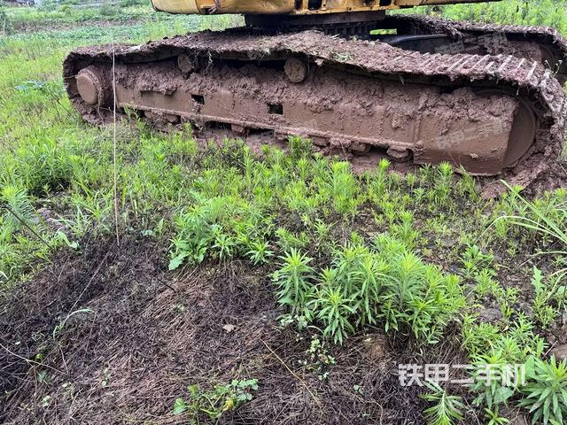 右侧行走马达盖板(行走机构) 右侧行走马达盖板(行走机构)