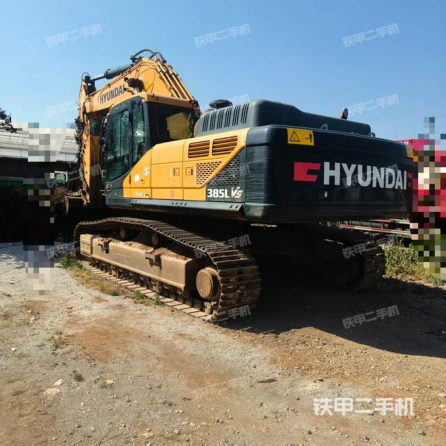 駕駛室整體(整機外觀) 駕駛室整體(整機外觀)