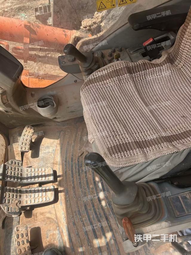 后窗玻璃角標(biāo)（駕駛室部分）