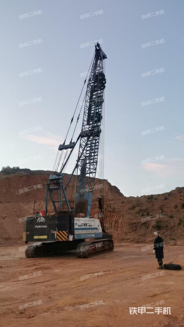 整機(jī)右后45°(設(shè)備外觀及核心部件) 整機(jī)右后45°(設(shè)備外觀及核心部件)