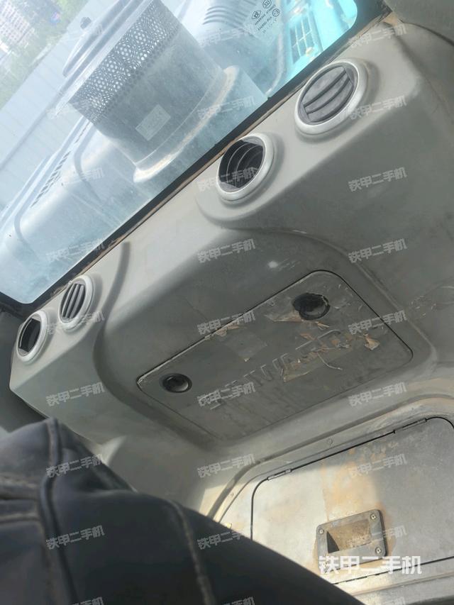 座椅后部（驾驶室部分）