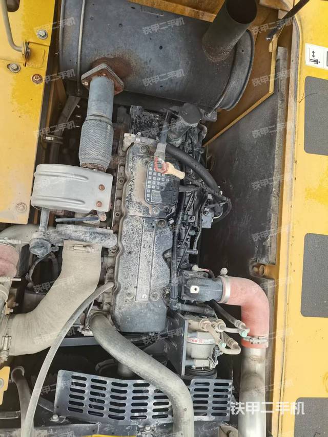 發(fā)動(dòng)機(jī)整體俯視(整機(jī)外觀) 發(fā)動(dòng)機(jī)整體俯視(整機(jī)外觀)