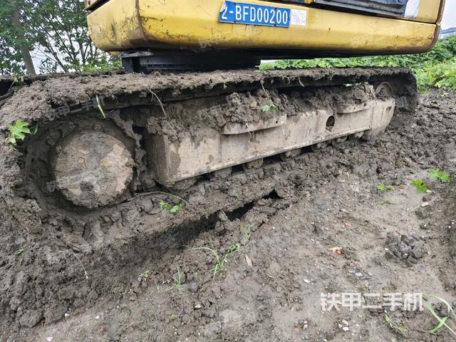 左側(cè)履帶整體?(行走機(jī)構(gòu)) 左側(cè)履帶整體?(行走機(jī)構(gòu))