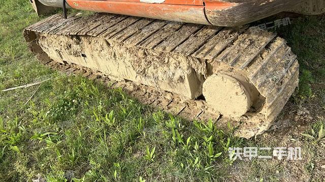 日立ZX130H挖掘机的设备实拍-第3张实拍照片