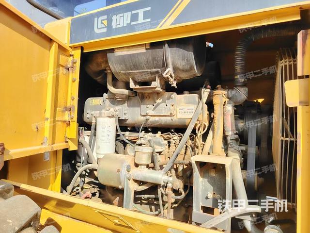 發(fā)動機左側（整機外觀及大件）