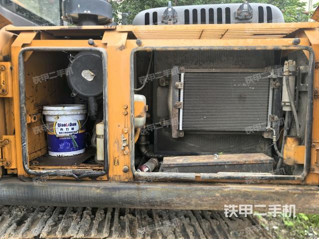 散熱器正面(大件艙室) 散熱器正面(大件艙室)