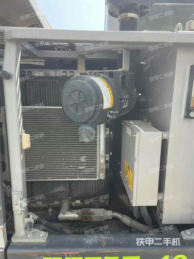 駕駛室整體(整機外觀) 駕駛室整體(整機外觀)