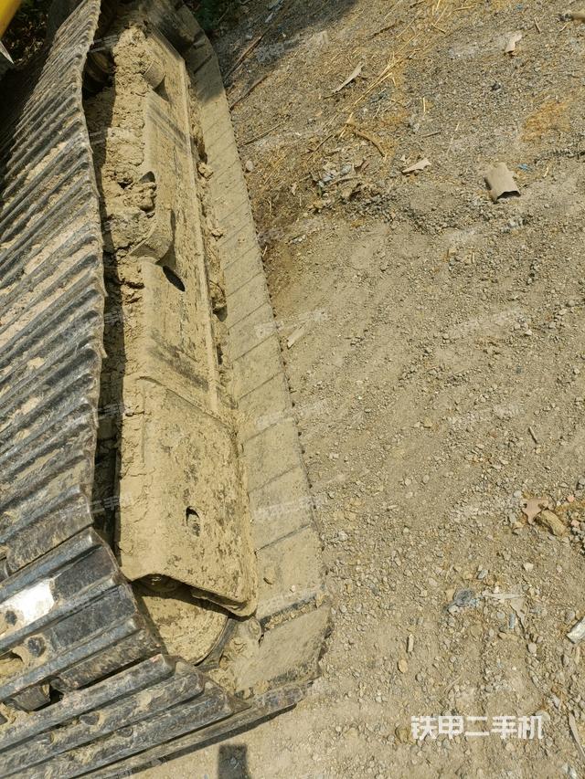 左側(cè)履帶整體?(行走機(jī)構(gòu)) 左側(cè)履帶整體?(行走機(jī)構(gòu))