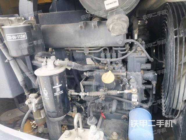 发动机整体俯视(整机外观) 发动机整体俯视(整机外观)