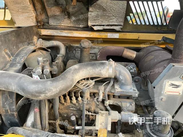 發(fā)動機整體俯視(整機外觀) 發(fā)動機整體俯視(整機外觀)