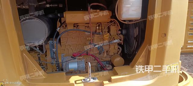 发动机整体俯视(整机外观) 发动机整体俯视(整机外观)