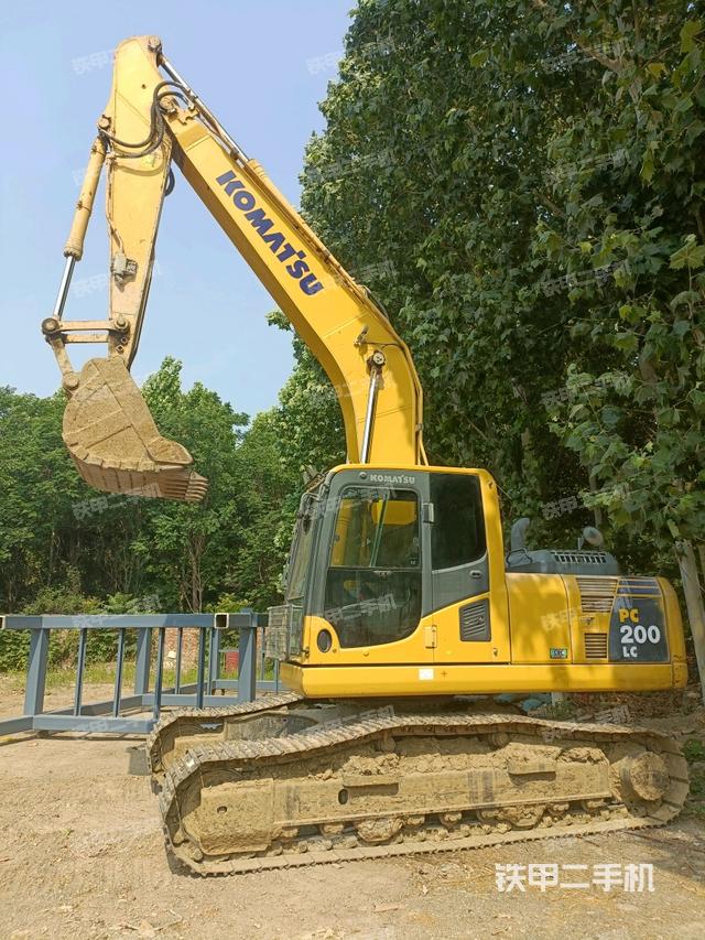 小松PC200LC-8M0挖掘機