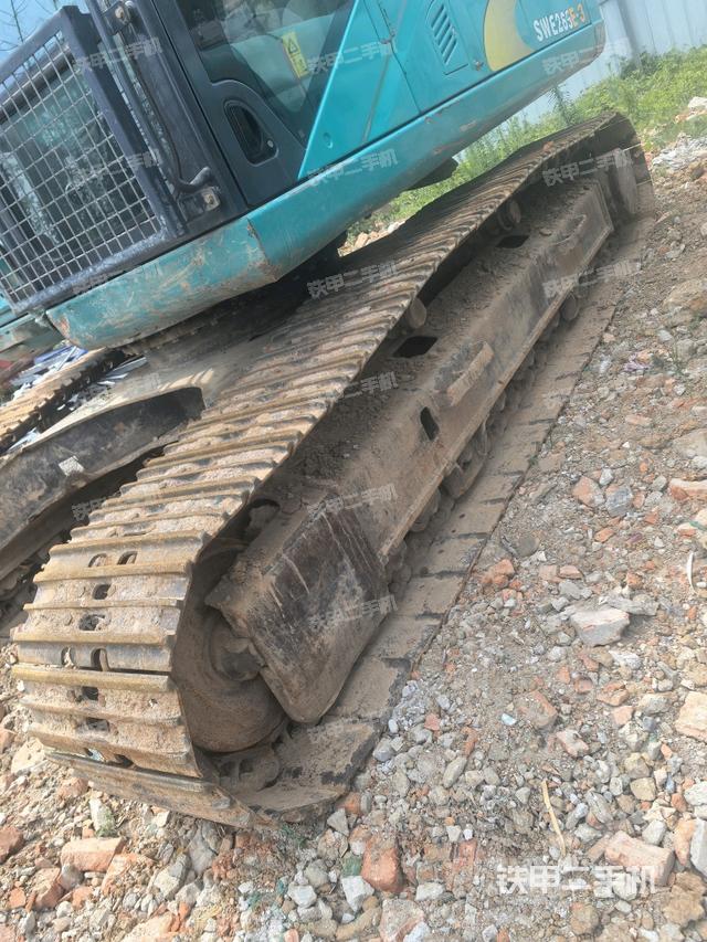 左侧履带整体 （行走机构）