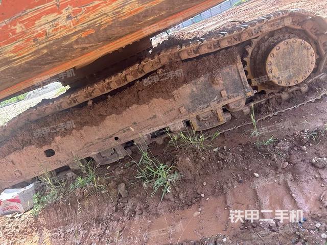 左側(cè)履帶整體?（行走機(jī)構(gòu)）