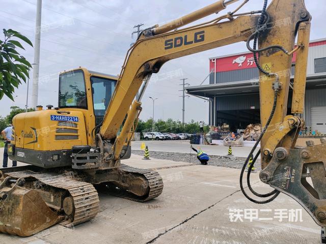 右前45(整機(jī)外觀) 右前45(整機(jī)外觀)