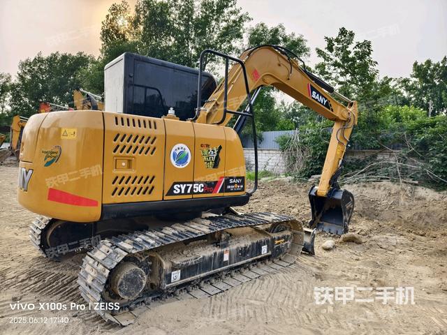 整機(jī)右后45°(整機(jī)外觀) 整機(jī)右后45°(整機(jī)外觀)