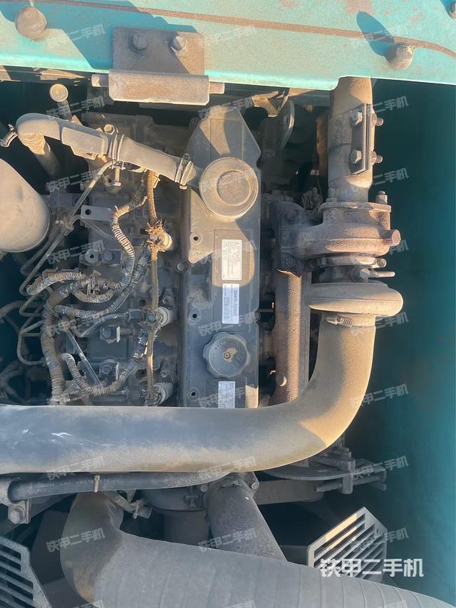 发动机整体俯视(整机外观) 发动机整体俯视(整机外观)