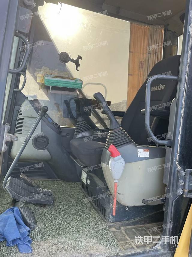 驾驶室整体（整机外观）