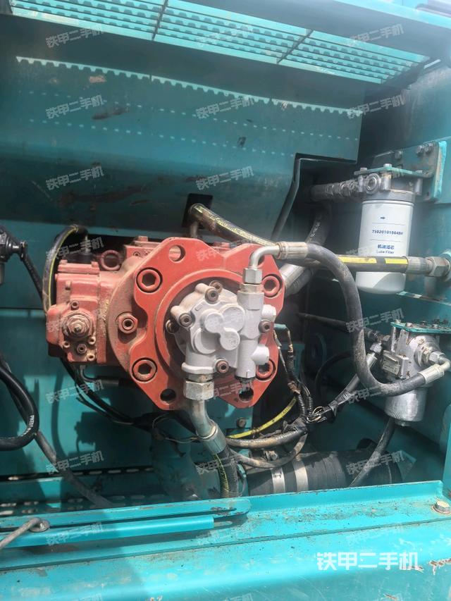 液压泵斜45 左（大件舱室）