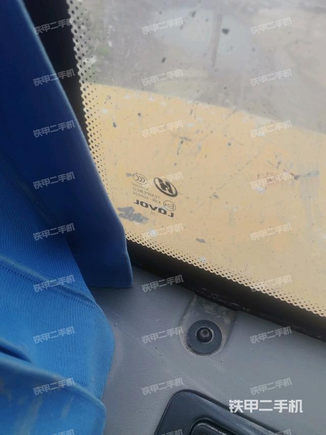 后窗玻璃角標(biāo)(駕駛室部分) 后窗玻璃角標(biāo)(駕駛室部分)