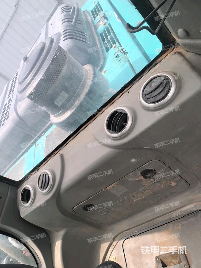 后窗玻璃角标（驾驶室部分）