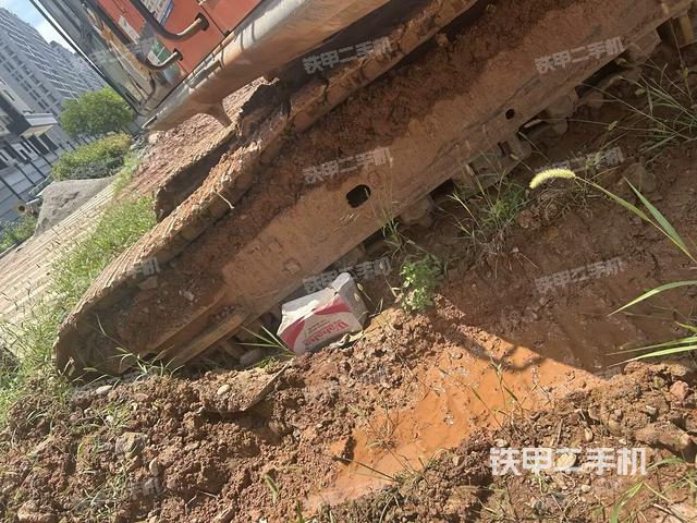 左驅(qū)動(dòng)輪（行走機(jī)構(gòu)）