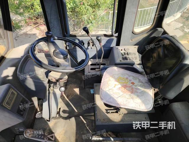 駕駛室工作臺（整機外觀及大件）