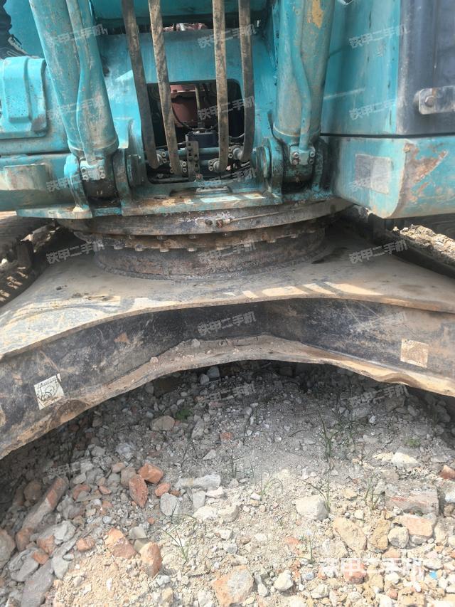 转盘和下车架正前（工作和回转装置）