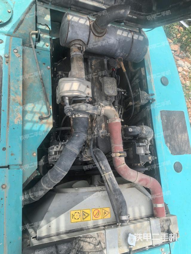 发动机室（上车部件）