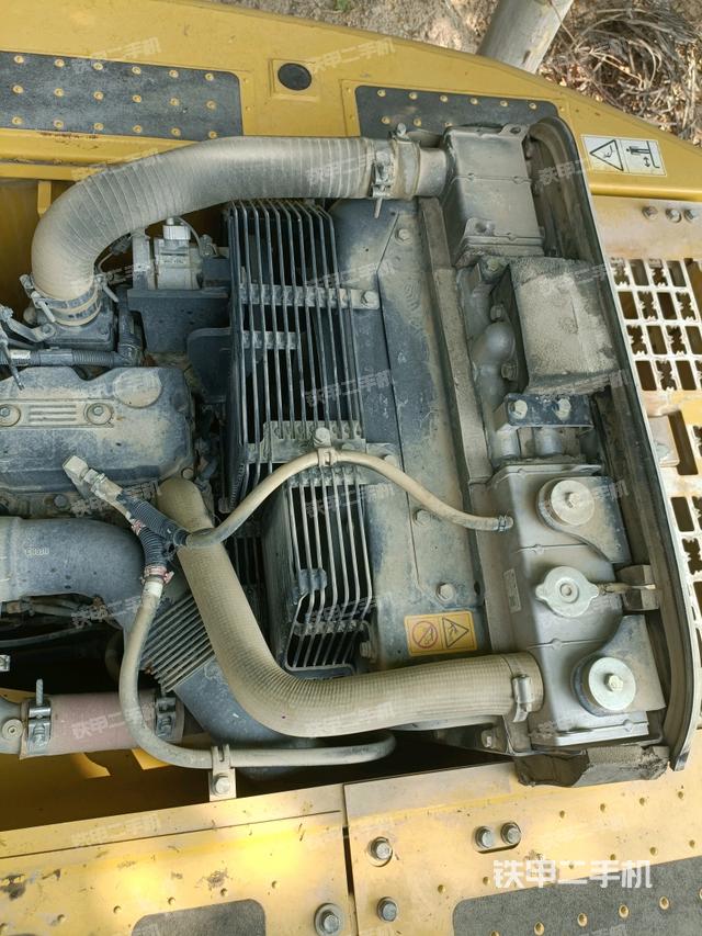 水箱+風(fēng)扇特寫(xiě)(上車(chē)部件) 水箱+風(fēng)扇特寫(xiě)(上車(chē)部件)