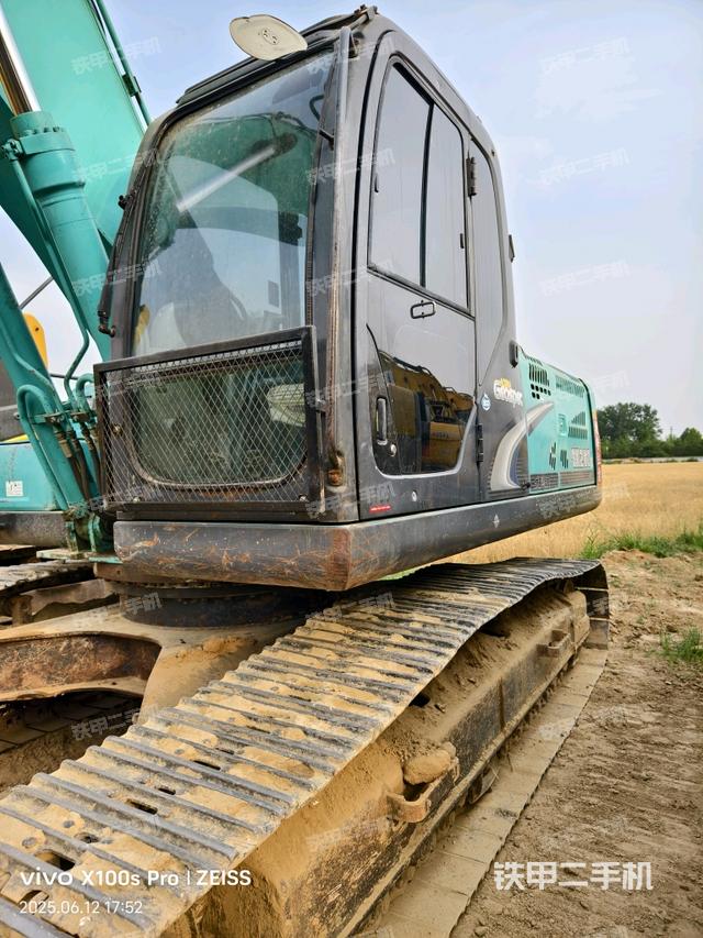 駕駛室整體（整機(jī)外觀）