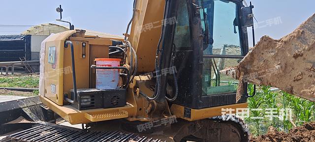 驾驶室整体(整机外观) 驾驶室整体(整机外观)