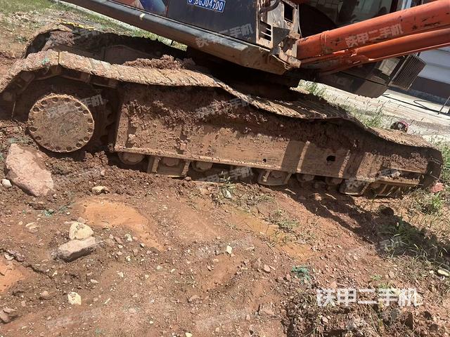 左側(cè)行走馬達(dá)蓋板（行走機(jī)構(gòu)）