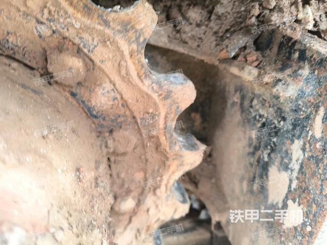 左側(cè)履帶整體?(行走機構(gòu)) 左側(cè)履帶整體?(行走機構(gòu))
