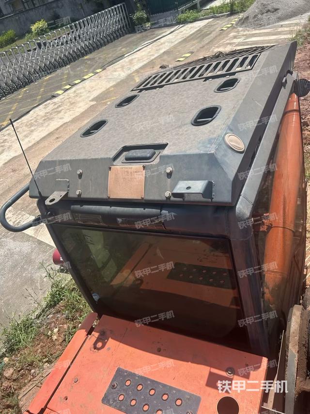 駕駛室頂部俯視（上車部件）