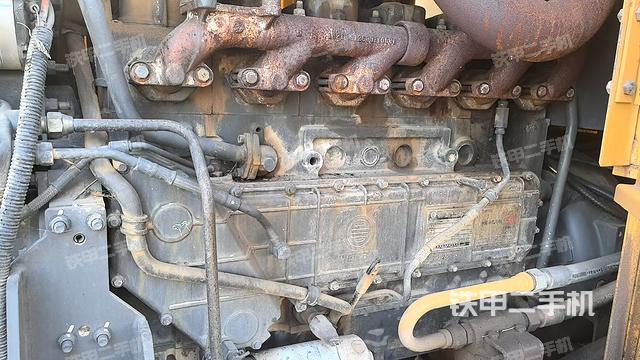 發(fā)動機右側（整機外觀及大件）