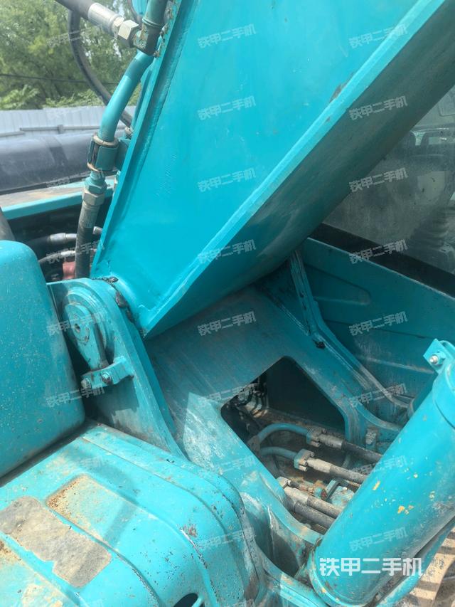 大臂根部 斜视（工作和回转装置）