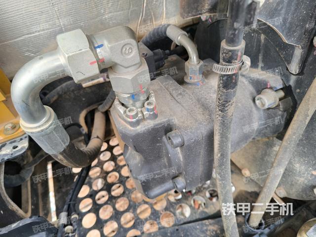 液壓泵室(大件艙室) 液壓泵室(大件艙室)