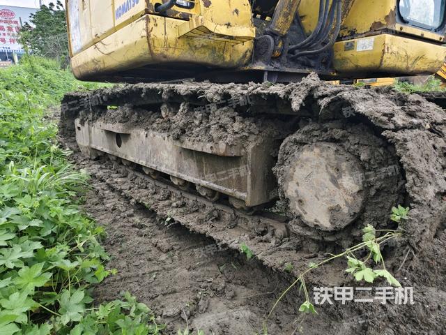 右側(cè)履帶整體(行走機(jī)構(gòu)) 右側(cè)履帶整體(行走機(jī)構(gòu))