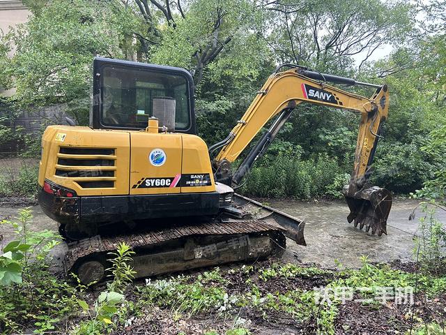 整机右后45°(整机外观) 整机右后45°(整机外观)