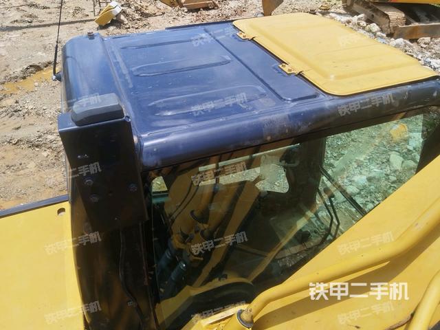 駕駛室頂部俯視(上車部件) 駕駛室頂部俯視(上車部件)