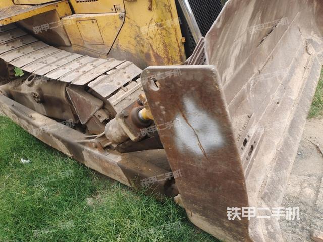 左引導(dǎo)輪（推土機(jī)底盤及工作裝置）