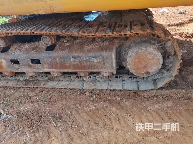 右导向轮(行走机构) 右导向轮(行走机构)