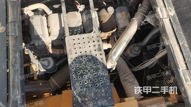 發(fā)動機整體俯視(整機外觀) 發(fā)動機整體俯視(整機外觀)