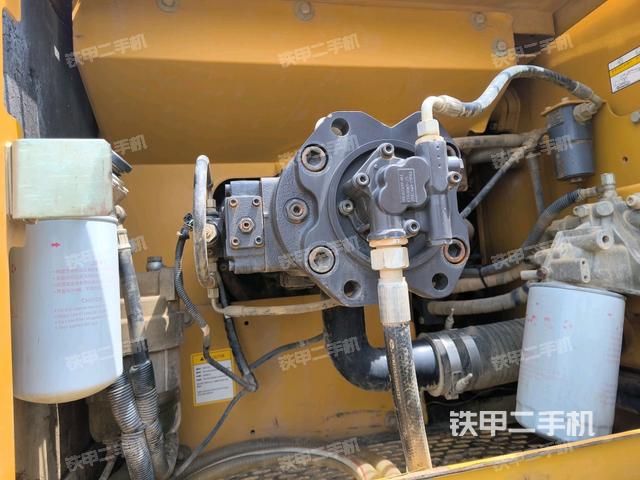 液壓泵斜45?左(大件艙室) 液壓泵斜45?左(大件艙室)